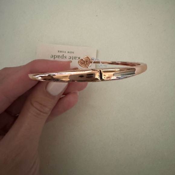 NWT Kate Spade Heart Bangle - Picture 3 of 4